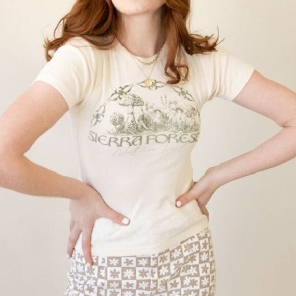 NWT Urban Outfitters Baby Tee Size Small Sierra Forest Neutral Color - Picture 1 of 6